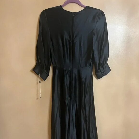 DEITAS 100% Silk Pleated Maxi Dress - Picture 5 of 16